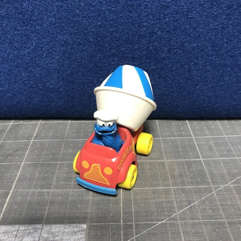 Vintage Playskool 1982 Sesame Street Cookie Monster Car Diecast Cement Mixer Toy